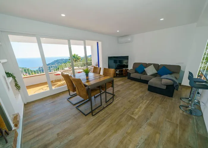 度假居 Sea Breeze Vista Mar Piscina Privada Aire Acondicionado 滨海托萨