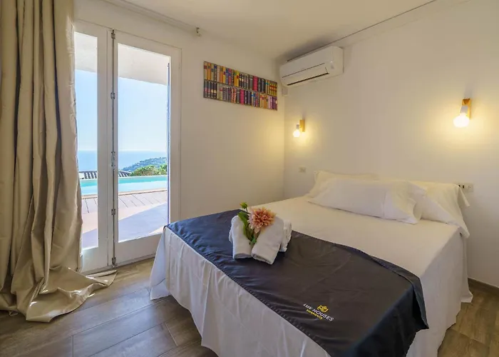 Sea Breeze Vista Mar Piscina Privada Aire Acondicionado 度假居